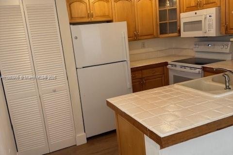 Adosado en alquiler en Miami, Florida, 3 dormitorios, 104.98 m2 № 1889242 - foto 11