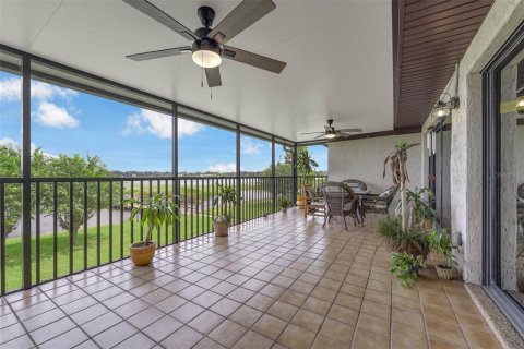 Condominio en venta en Winter Haven, Florida, 3 dormitorios, 239.97 m2 № 1907349 - foto 3