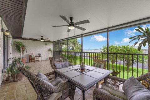 Condominio en venta en Winter Haven, Florida, 3 dormitorios, 239.97 m2 № 1907349 - foto 18