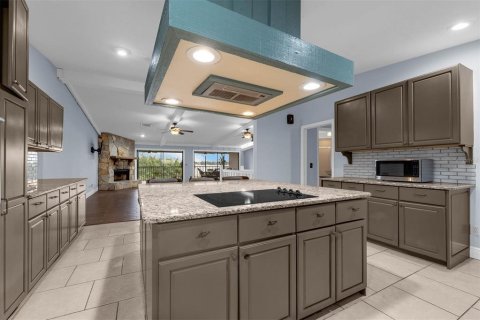 Condominio en venta en Winter Haven, Florida, 3 dormitorios, 239.97 m2 № 1907349 - foto 12