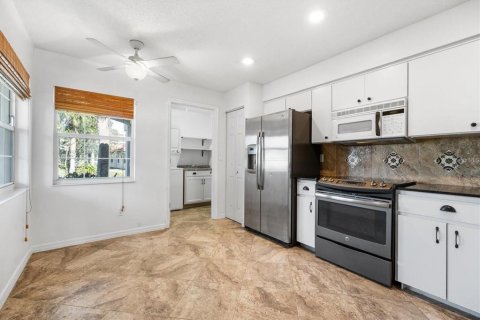 Casa en alquiler en Palm Coast, Florida, 3 dormitorios, 145.95 m2 № 1856261 - foto 3