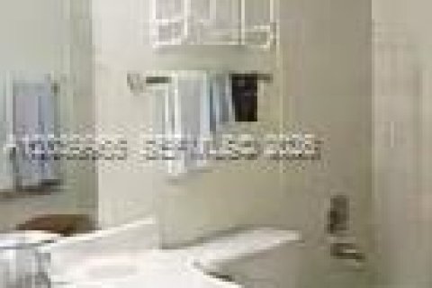 Condominio en alquiler en Key West, Florida, 3 dormitorios, 113.53 m2 № 2085809 - foto 3