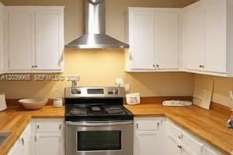 Condominio en alquiler en Key West, Florida, 3 dormitorios, 113.53 m2 № 2085809 - foto 5