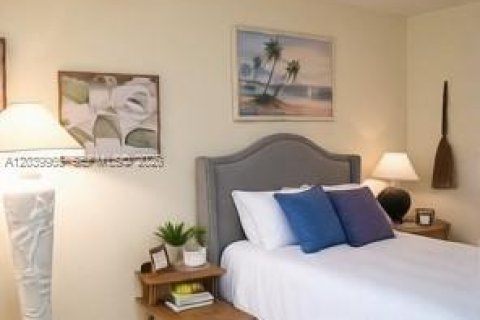 Condominio en alquiler en Key West, Florida, 3 dormitorios, 113.53 m2 № 2085809 - foto 7