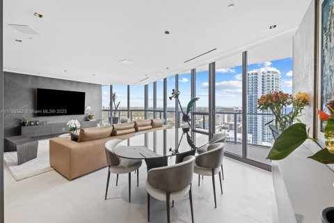 Condominio en venta en Hollywood, Florida, 3 dormitorios, 196.49 m2 № 1712787 - foto 7
