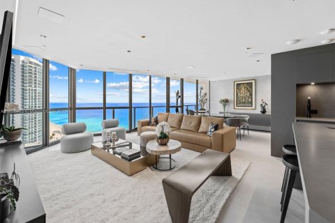 Condominio en venta en Hollywood, Florida, 3 dormitorios, 196.49 m2 № 1712787 - foto 3