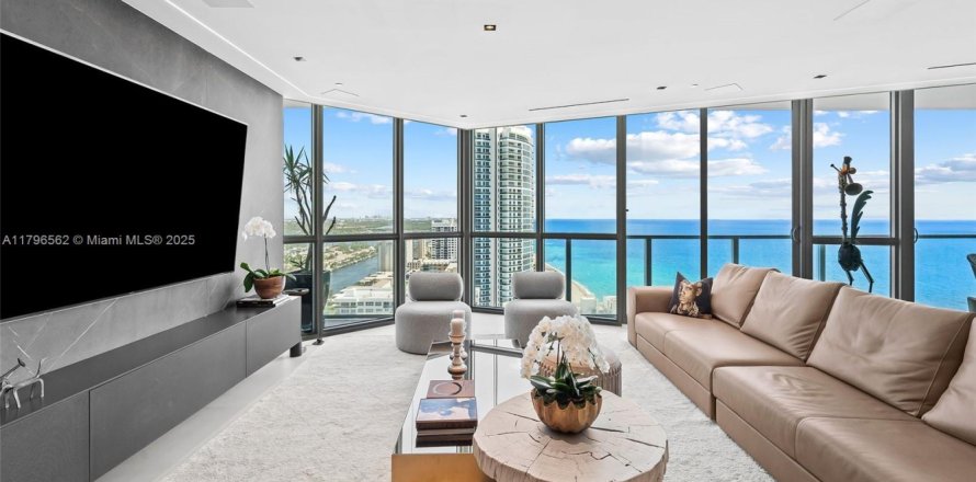 Condominio en Hollywood, Florida, 3 dormitorios  № 1712787