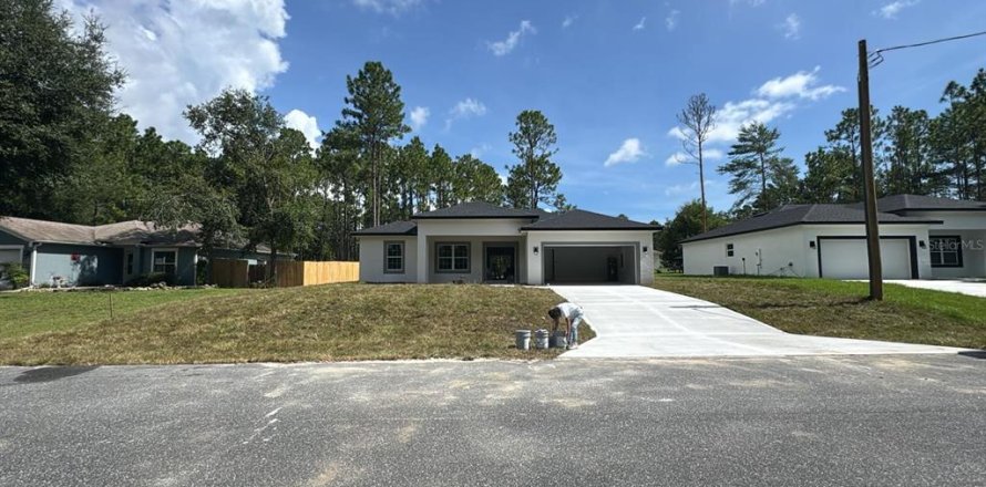 Casa en Citrus Springs, Florida 3 dormitorios, 142.05 m2 № 1873071