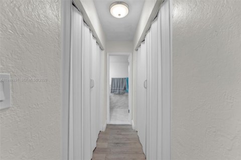 Copropriété à louer à Miami, Floride: 2 chambres, 117.24 m2 № 2051491 - photo 20