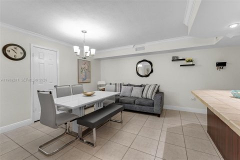 Copropriété à louer à Miami, Floride: 2 chambres, 117.24 m2 № 2051491 - photo 9
