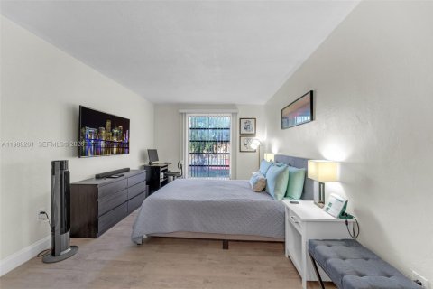 Copropriété à louer à Miami, Floride: 2 chambres, 117.24 m2 № 2051491 - photo 17