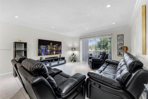 Copropriété à louer à Miami, Floride: 2 chambres, 117.24 m2 № 2051491 - photo 7