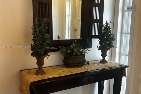 Купить виллу или дом в Майами, Флорида 3 спальни, 140м2, № 1997637 - фото 2