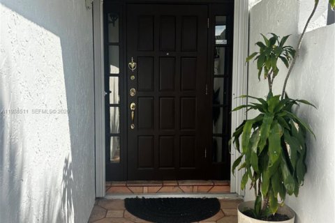 Дом в Майами, Флорида 3 спальни, 140м2 № 1997637