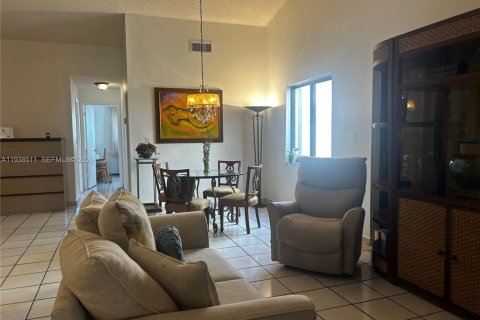 Купить виллу или дом в Майами, Флорида 3 спальни, 140м2, № 1997637 - фото 6