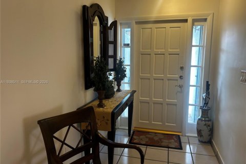 Купить виллу или дом в Майами, Флорида 3 спальни, 140м2, № 1997637 - фото 3