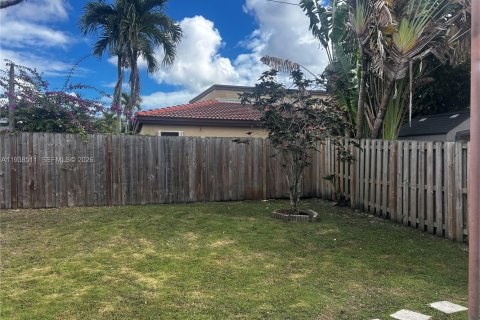 House in Miami, Florida 3 bedrooms, 140 sq.m. № 1997637 - photo 26