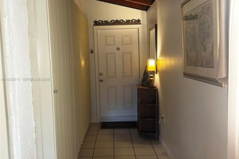 Купить виллу или дом в Майами, Флорида 3 спальни, 140м2, № 1997637 - фото 16