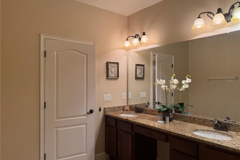 Casa en alquiler en Davenport, Florida, 6 dormitorios, 337.14 m2 № 1906850 - foto 1