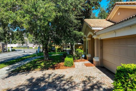 House in Orlando, Florida 3 bedrooms, 189.43 sq.m. № 2420114 - photo 12