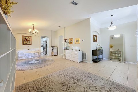 House in Orlando, Florida 3 bedrooms, 189.43 sq.m. № 2420114 - photo 15