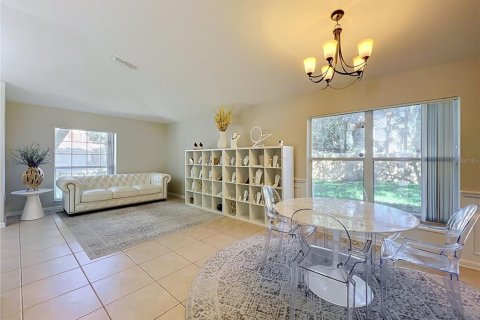 House in Orlando, Florida 3 bedrooms, 189.43 sq.m. № 2420114 - photo 24