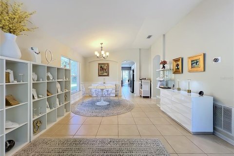 House in Orlando, Florida 3 bedrooms, 189.43 sq.m. № 2420114 - photo 28