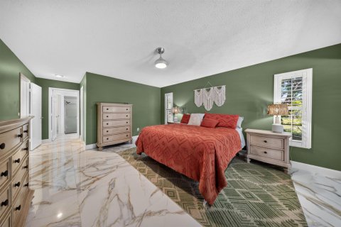 House in Port St. Lucie, Florida 3 bedrooms, 223.71 sq.m. № 2176855 - photo 24