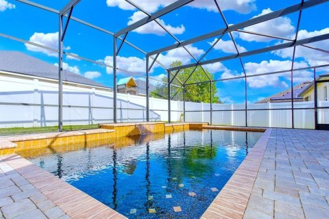 Villa ou maison à vendre à Kissimmee, Floride: 3 chambres, 180.32 m2 № 2213398 - photo 2