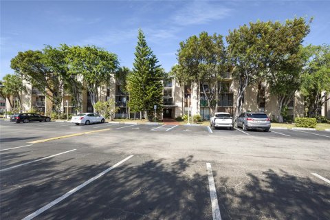 Copropriété à louer à Miami, Floride: 1 chambre, 57.04 m2 № 1986181 - photo 2