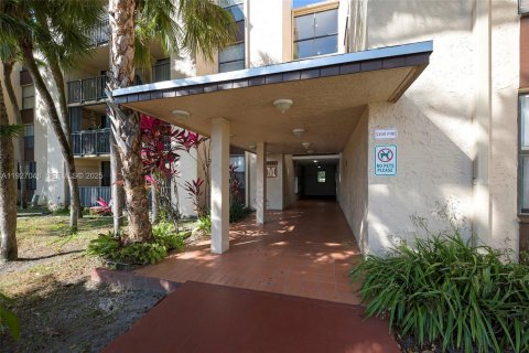 Copropriété à louer à Miami, Floride: 1 chambre, 57.04 m2 № 1986181 - photo 3