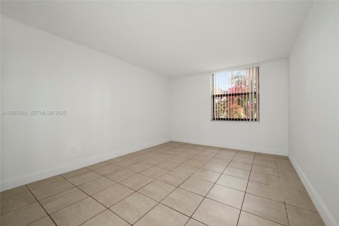 Copropriété à louer à Miami, Floride: 1 chambre, 57.04 m2 № 1986181 - photo 12