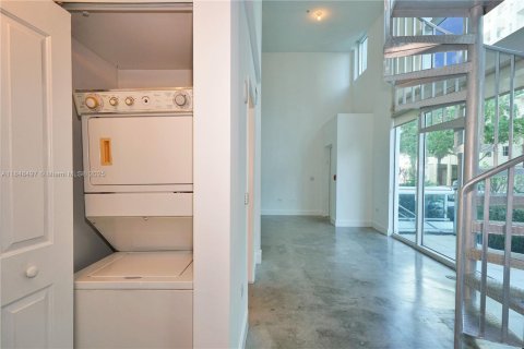 Condominio en venta en Miami, Florida, 1 dormitorio, 82.68 m2 № 1856908 - foto 18