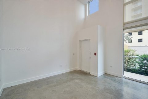 Condominio en venta en Miami, Florida, 1 dormitorio, 82.68 m2 № 1856908 - foto 4