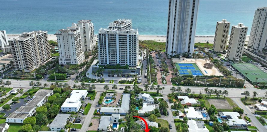 Villa ou maison à Riviera Beach, Floride 4 chambres, 260.13 m2 № 1120176