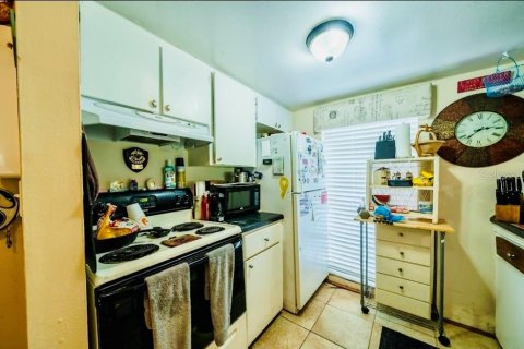 Propiedad comercial en venta en Saint Petersburg, Florida, 9 dormitorios, 316.7 m2 № 1650877 - foto 17