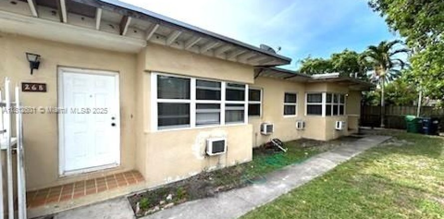 Immobilier commercial à Miami, Floride 160.16 m2 № 1759135