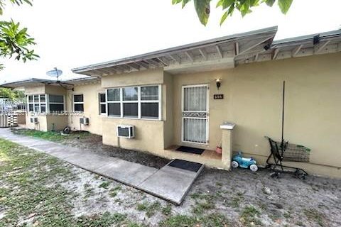 Immobilier commercial à vendre à Miami, Floride: 160.16 m2 № 1759135 - photo 2