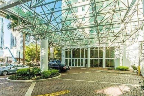 Condo in Miami, Florida, 1 bedroom  № 2217336 - photo 4