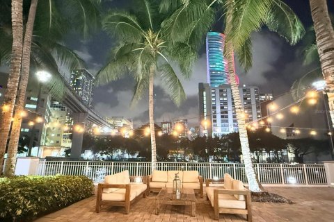 Condo in Miami, Florida, 1 bedroom  № 2217336 - photo 14
