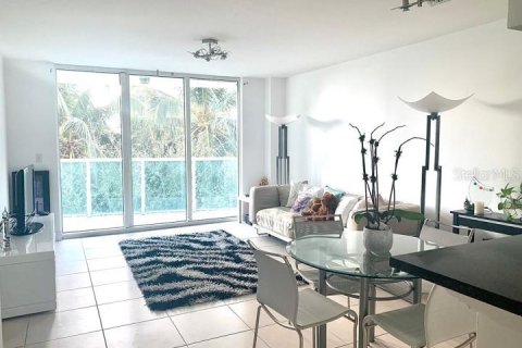 Condo in Miami, Florida, 1 bedroom  № 2217336 - photo 7