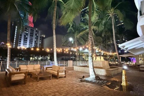 Condo in Miami, Florida, 1 bedroom  № 2217336 - photo 24