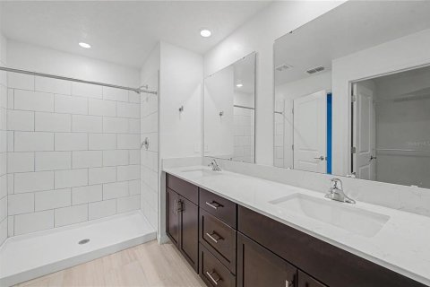 Casa en venta en Plant City, Florida, 6 dormitorios, 242.85 m2 № 2152024 - foto 28