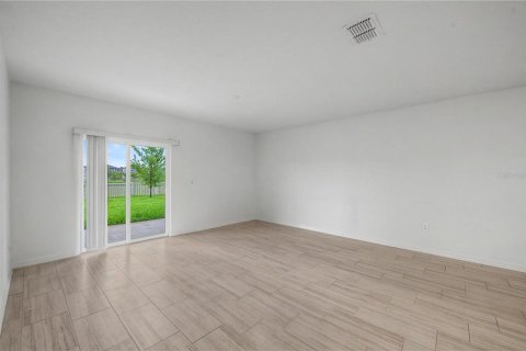 Casa en venta en Plant City, Florida, 6 dormitorios, 242.85 m2 № 2152024 - foto 18
