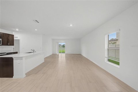 Casa en venta en Plant City, Florida, 6 dormitorios, 242.85 m2 № 2152024 - foto 12