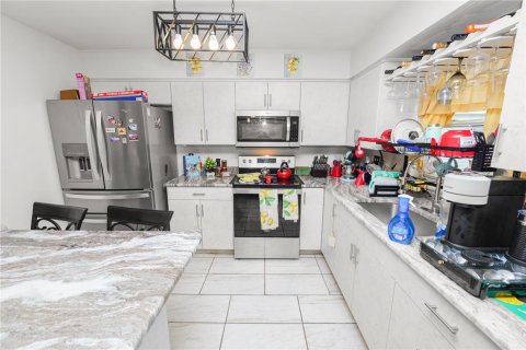 Casa en venta en Lakeland, Florida, 3 dormitorios, 166.39 m2 № 1913491 - foto 10