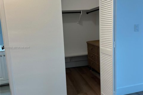 Copropriété à vendre à Miami, Floride: 53.88 m2 № 2411762 - photo 6