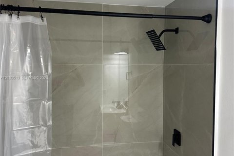 Copropriété à vendre à Miami, Floride: 53.88 m2 № 2411762 - photo 13