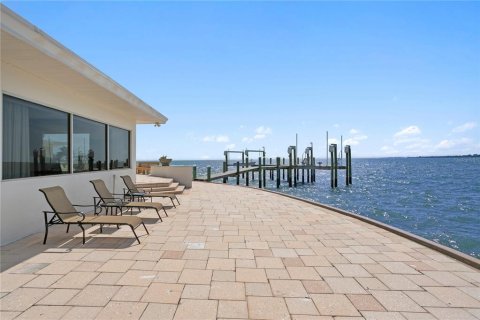 Casa en venta en Saint Petersburg, Florida, 4 dormitorios, 340.95 m2 № 2198721 - foto 27