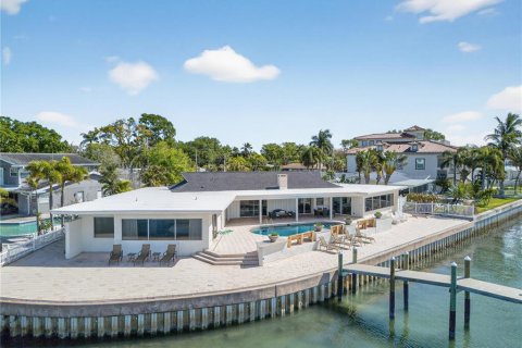 Casa en venta en Saint Petersburg, Florida, 4 dormitorios, 340.95 m2 № 2198721 - foto 30